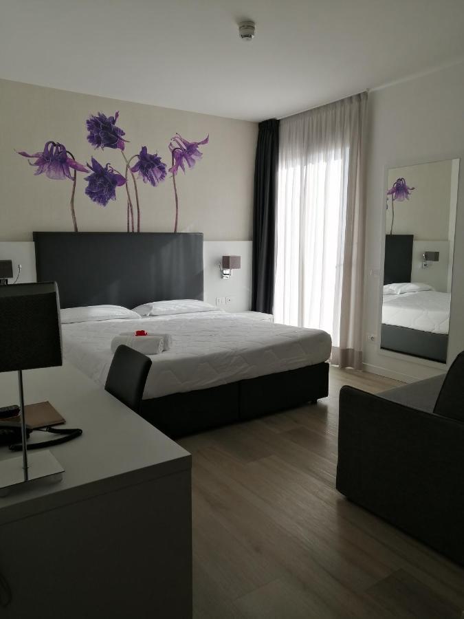 Hotel Columbia & Ninfea Lido di Jesolo Exterior photo