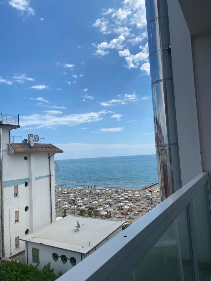 Hotel Columbia & Ninfea Lido di Jesolo Exterior photo