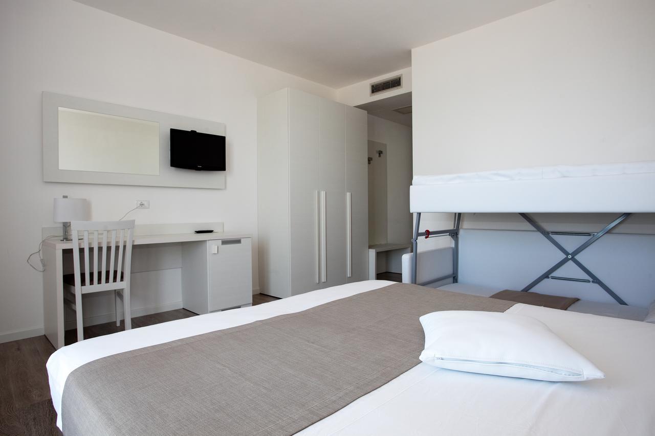 Hotel Columbia & Ninfea Lido di Jesolo Exterior photo